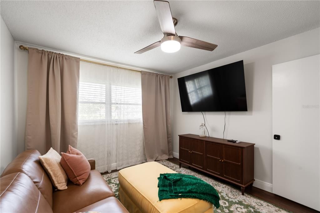 En Venta: $265,000 (3 camas, 2 baños, 1808 Pies cuadrados)