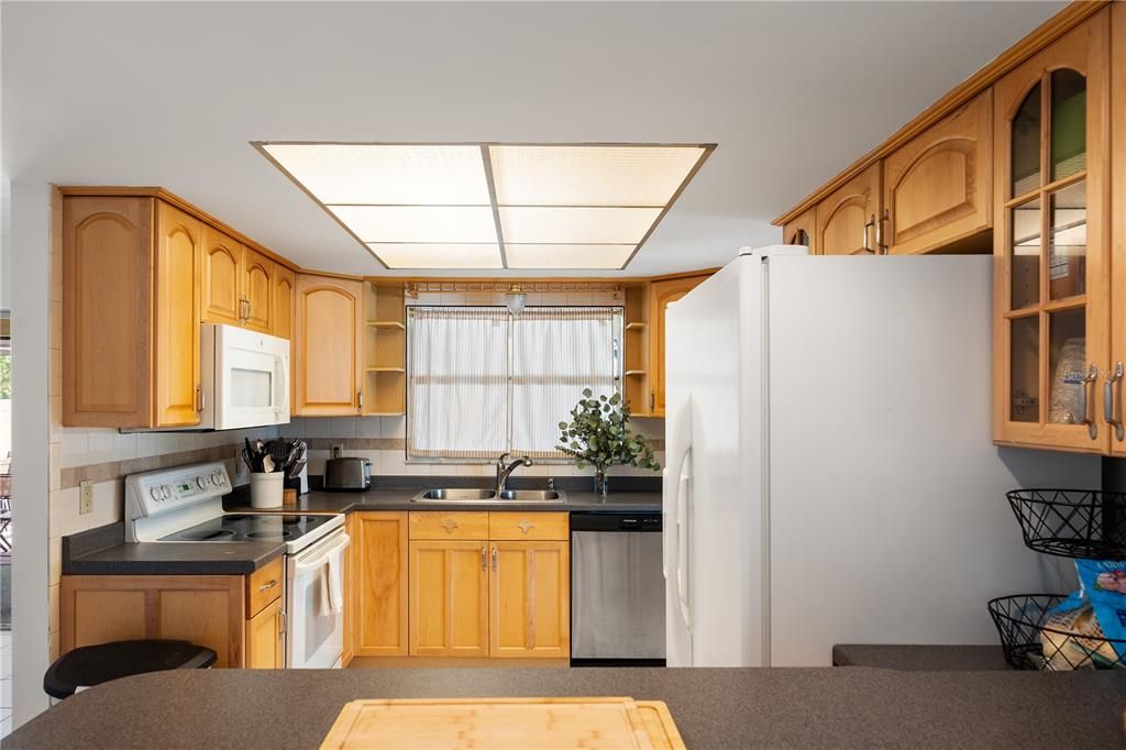 En Venta: $265,000 (3 camas, 2 baños, 1808 Pies cuadrados)