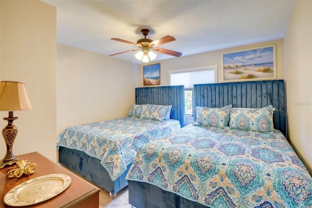 En Venta: $325,000 (4 camas, 3 baños, 1680 Pies cuadrados)