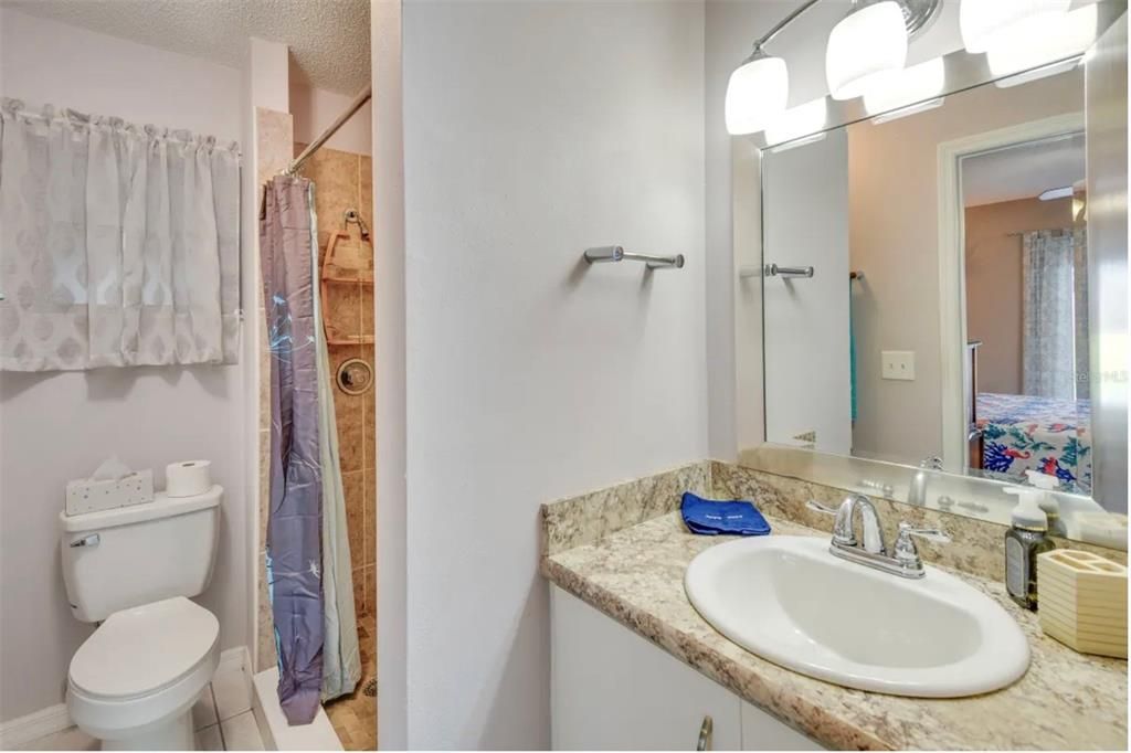 En Venta: $325,000 (4 camas, 3 baños, 1680 Pies cuadrados)