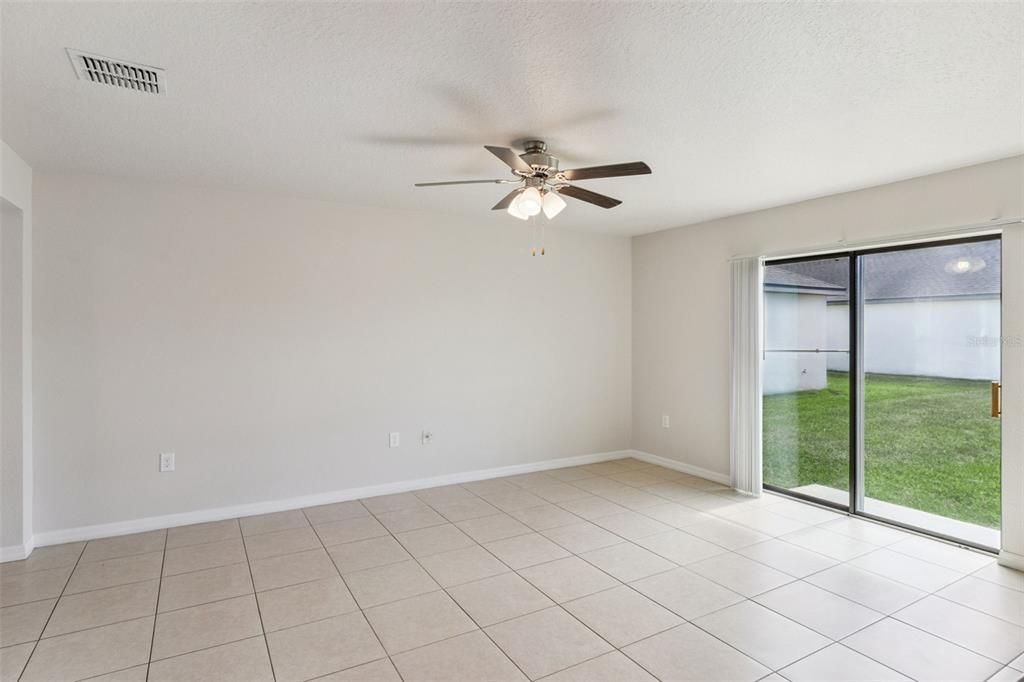 For Sale: $335,000 (4 beds, 2 baths, 1823 Square Feet)