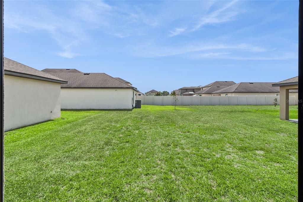 For Sale: $335,000 (4 beds, 2 baths, 1823 Square Feet)