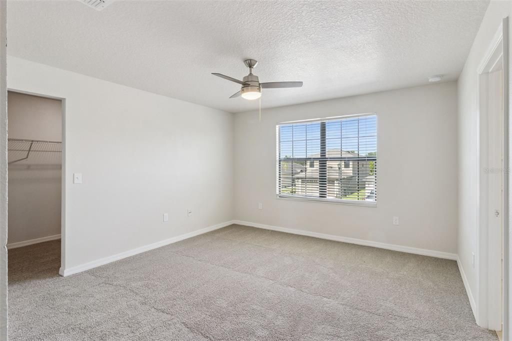 For Sale: $335,000 (4 beds, 2 baths, 1823 Square Feet)