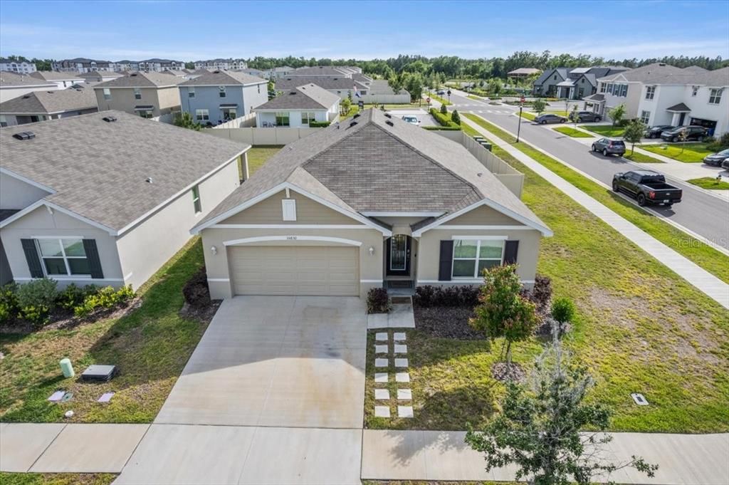 For Sale: $395,000 (4 beds, 2 baths, 1852 Square Feet)