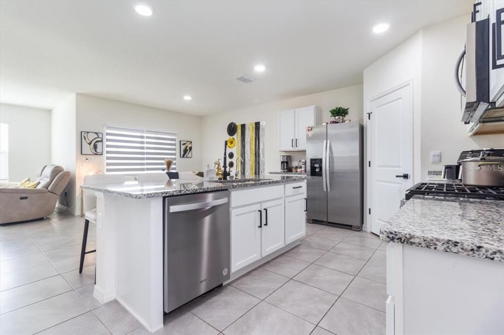 For Sale: $395,000 (4 beds, 2 baths, 1852 Square Feet)