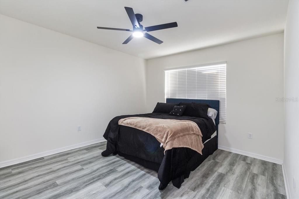For Sale: $395,000 (4 beds, 2 baths, 1852 Square Feet)