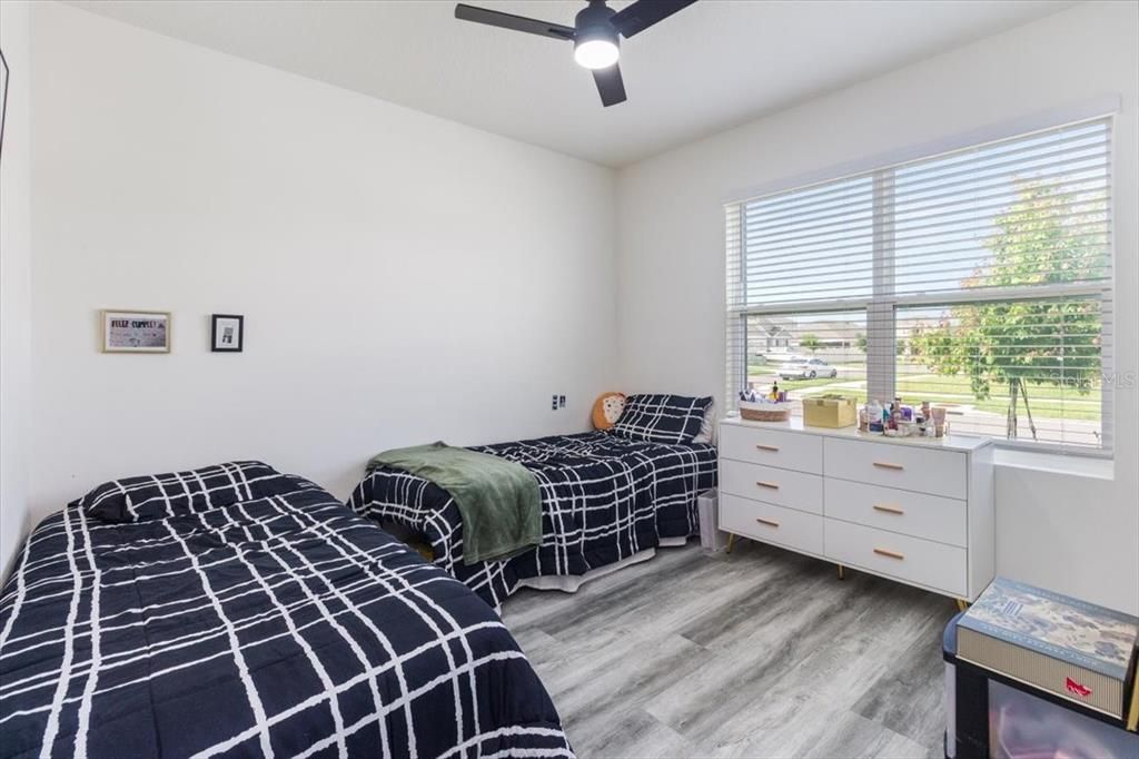 For Sale: $395,000 (4 beds, 2 baths, 1852 Square Feet)