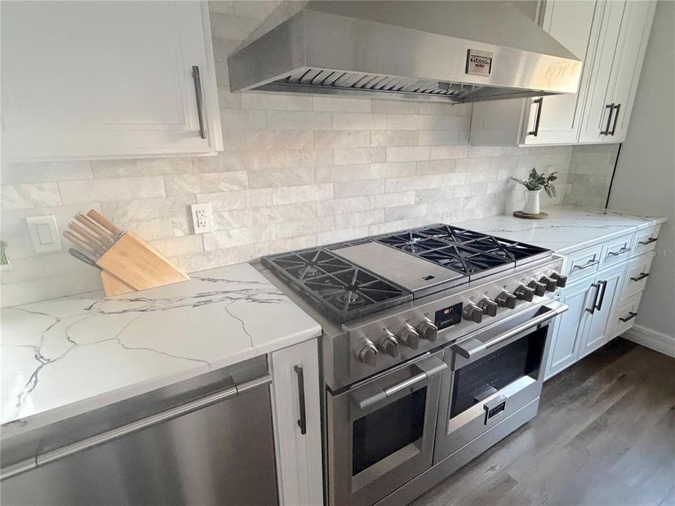For Sale: $950,000 (3 beds, 2 baths, 2000 Square Feet)