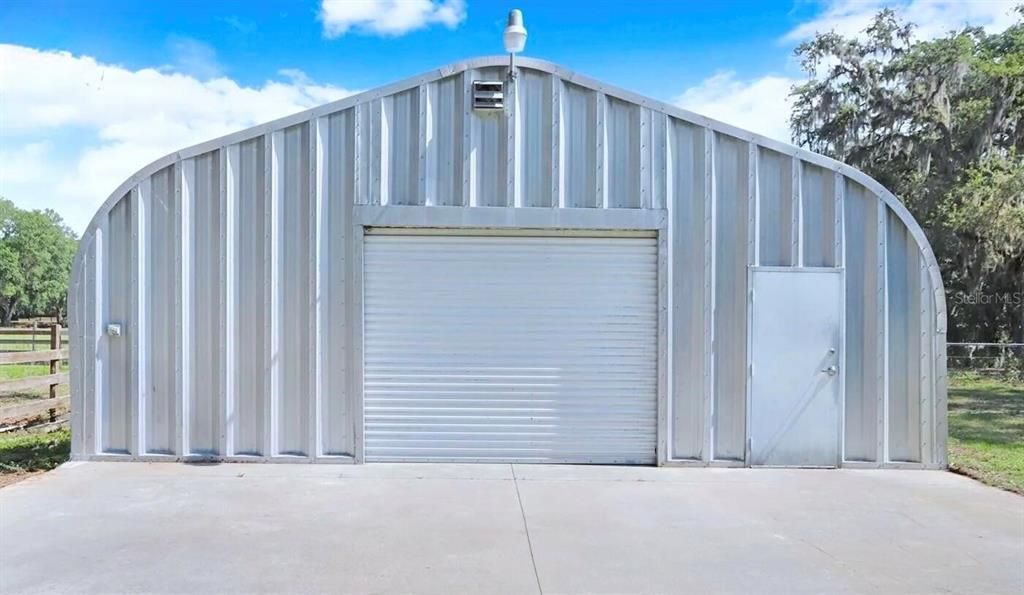 For Sale: $950,000 (3 beds, 2 baths, 2000 Square Feet)