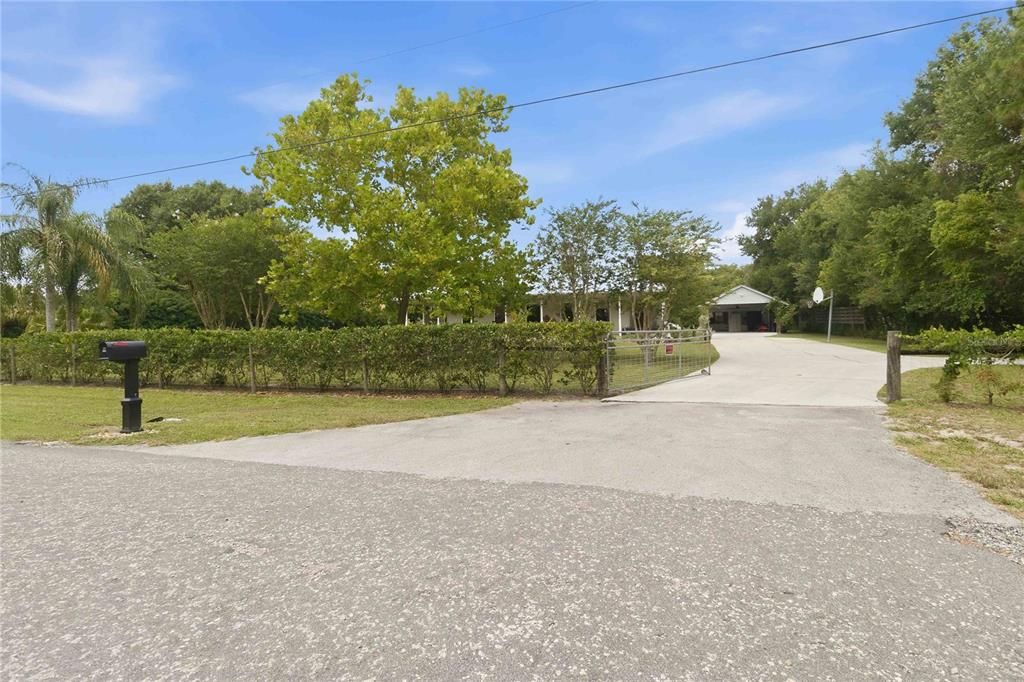 En Venta: $799,900 (3 camas, 2 baños, 2502 Pies cuadrados)