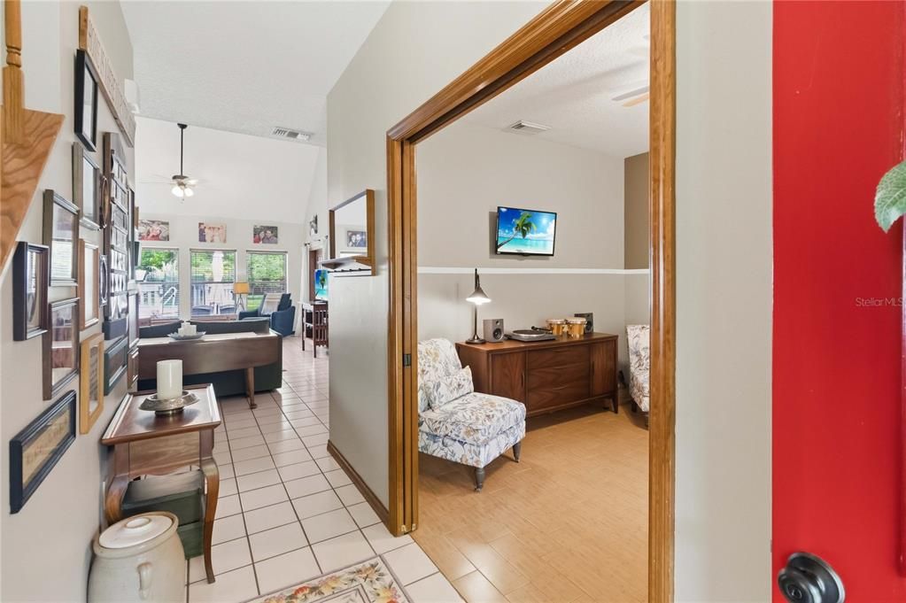En Venta: $799,900 (3 camas, 2 baños, 2502 Pies cuadrados)