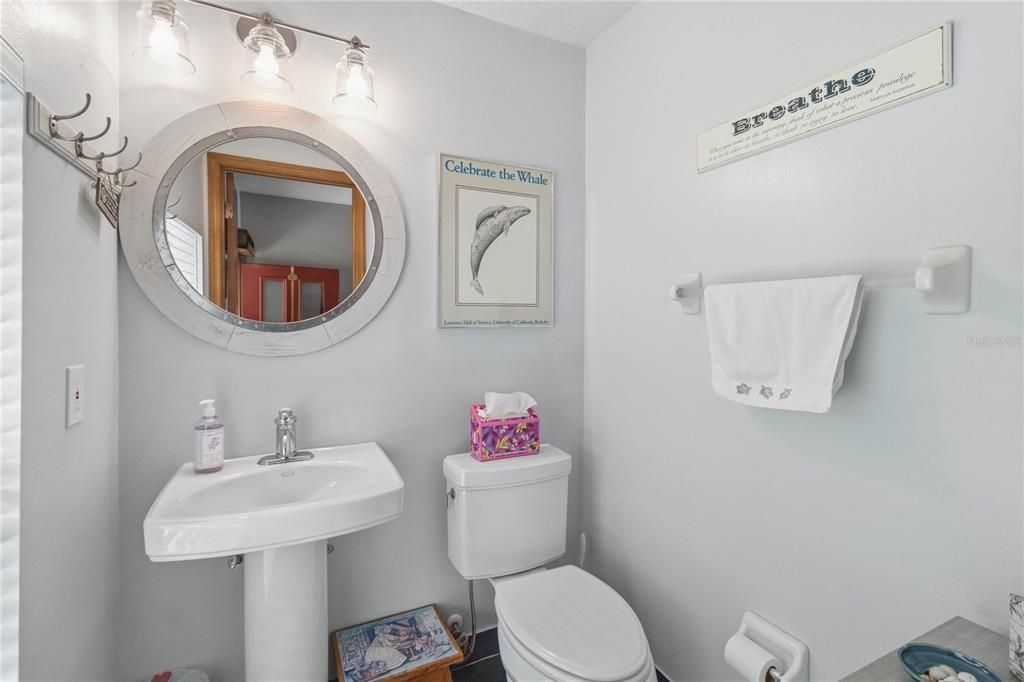 En Venta: $799,900 (3 camas, 2 baños, 2502 Pies cuadrados)