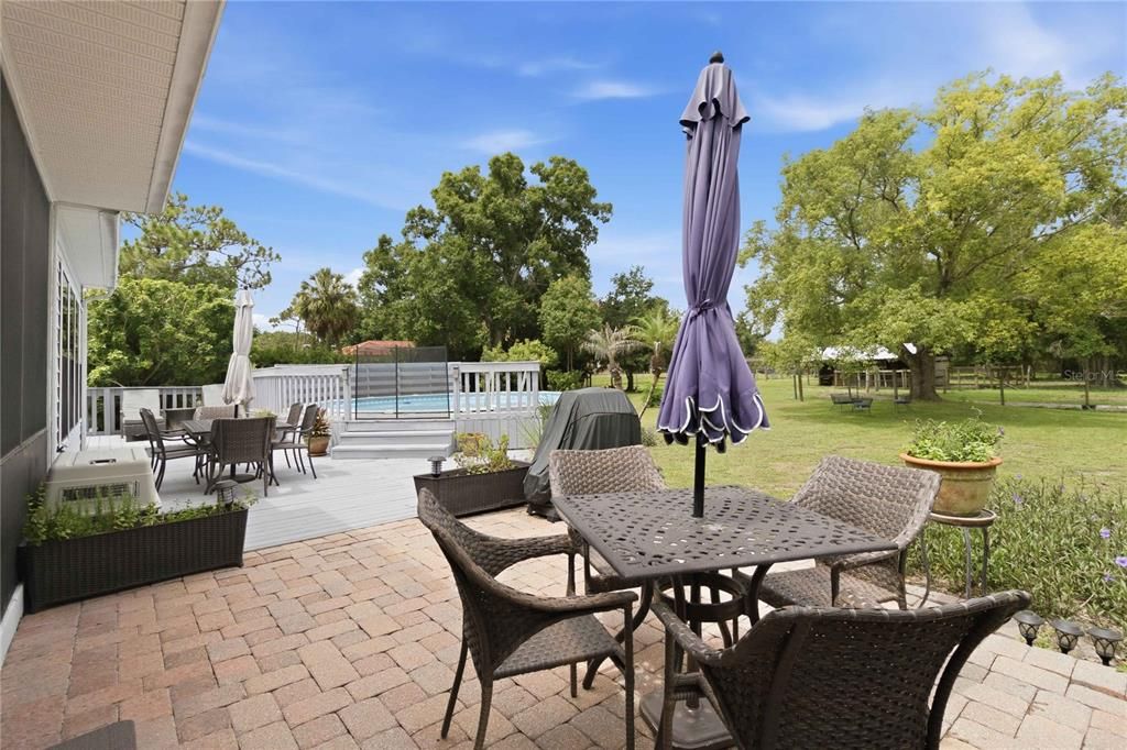 En Venta: $799,900 (3 camas, 2 baños, 2502 Pies cuadrados)