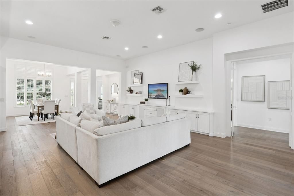 En Venta: $795,000 (4 camas, 3 baños, 3006 Pies cuadrados)