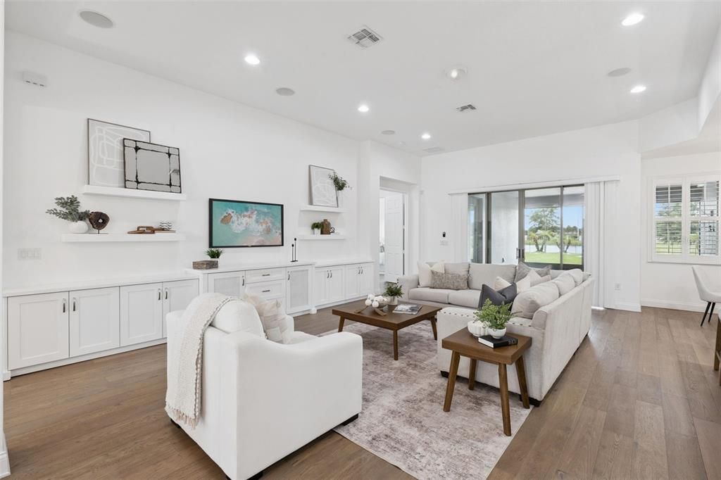 En Venta: $795,000 (4 camas, 3 baños, 3006 Pies cuadrados)