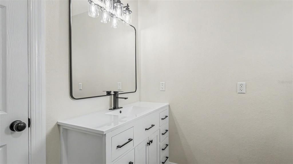 En Venta: $359,900 (3 camas, 2 baños, 1652 Pies cuadrados)