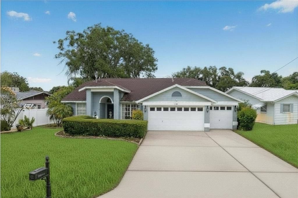 For Sale: $549,999 (3 beds, 2 baths, 1642 Square Feet)
