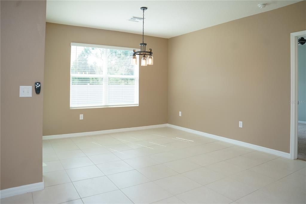 For Sale: $364,900 (3 beds, 2 baths, 1651 Square Feet)