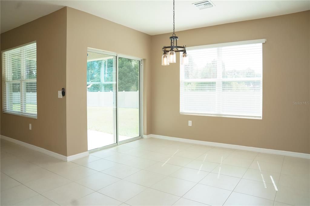 For Sale: $364,900 (3 beds, 2 baths, 1651 Square Feet)