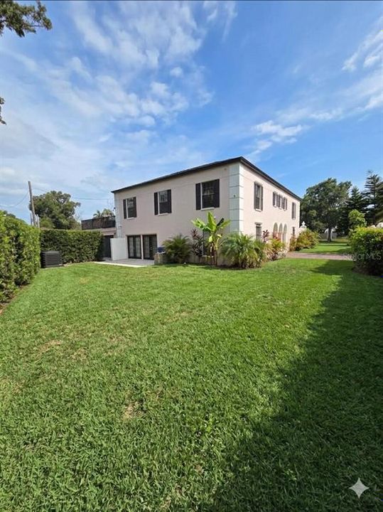 For Sale: $1,499,000 (3 beds, 3 baths, 2916 Square Feet)