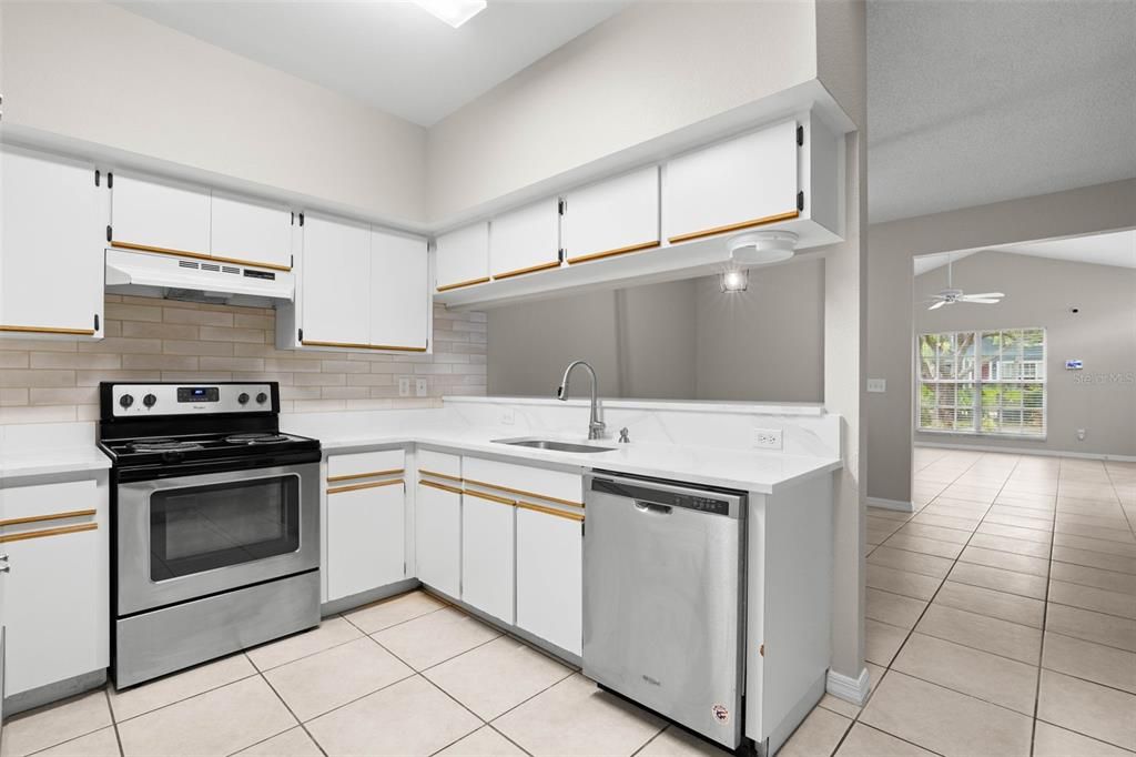 For Rent: $2,300 (3 beds, 2 baths, 1350 Square Feet)