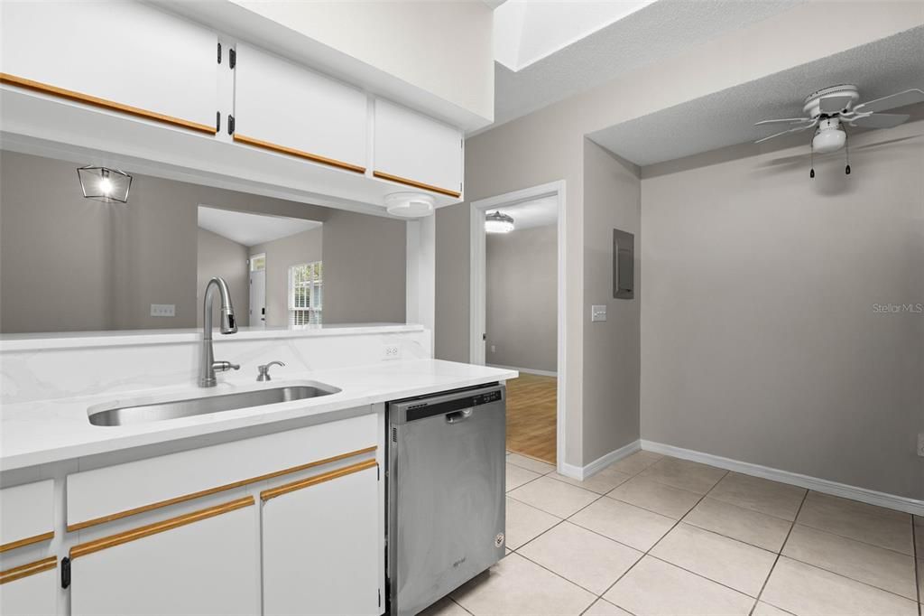 For Rent: $2,300 (3 beds, 2 baths, 1350 Square Feet)