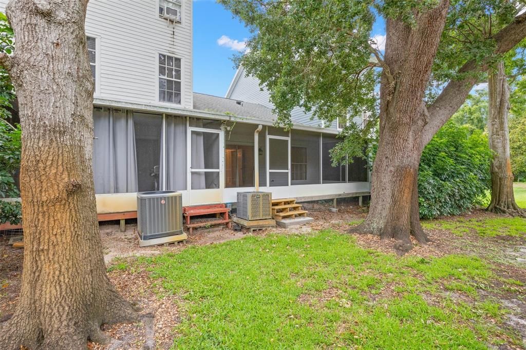 For Rent: $2,300 (3 beds, 2 baths, 1350 Square Feet)