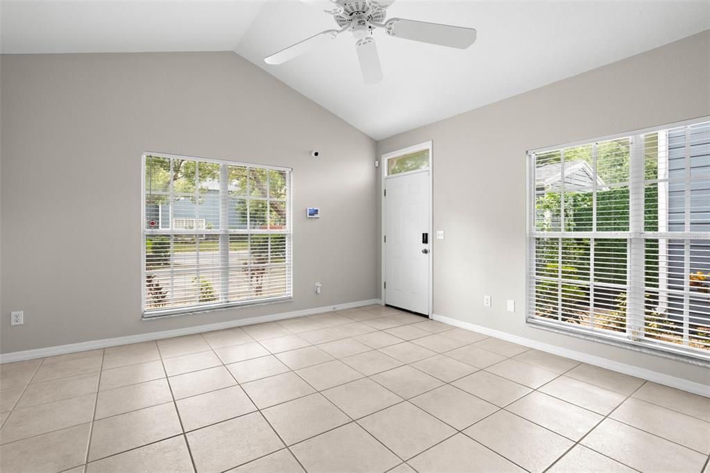 For Rent: $2,300 (3 beds, 2 baths, 1350 Square Feet)