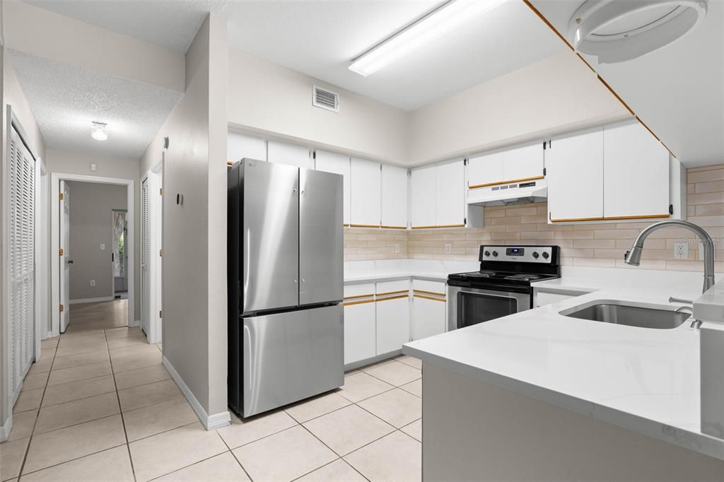 For Rent: $2,300 (3 beds, 2 baths, 1350 Square Feet)
