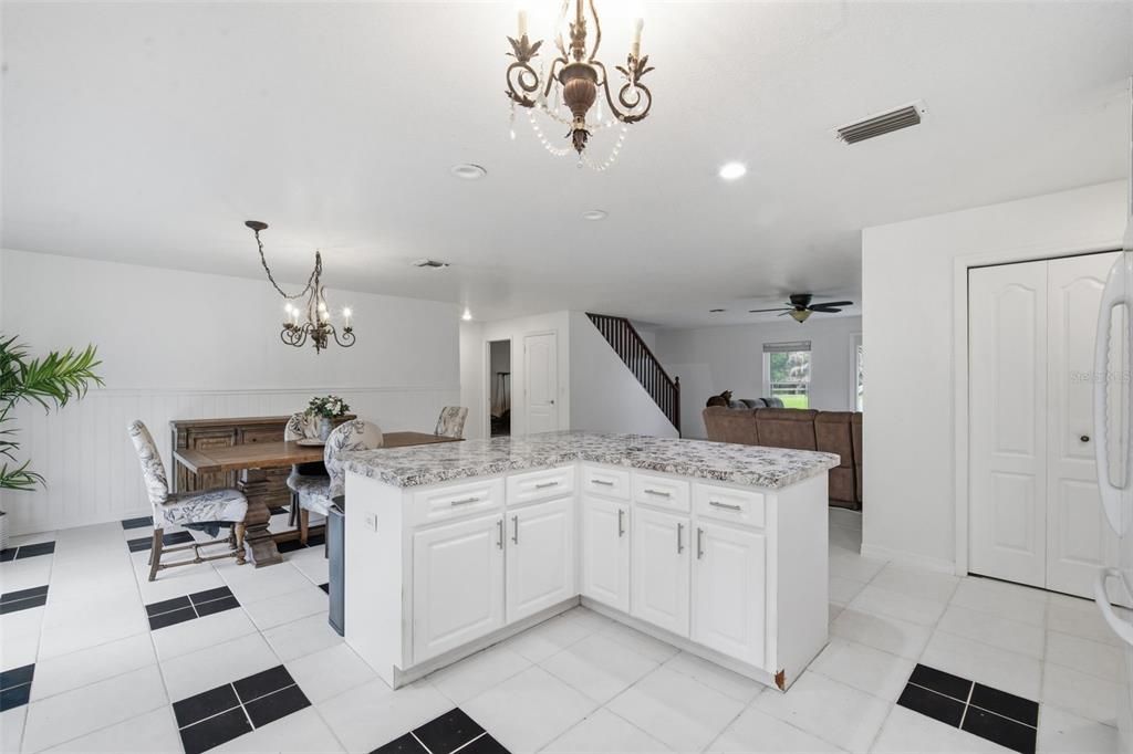For Sale: $599,900 (5 beds, 3 baths, 2832 Square Feet)