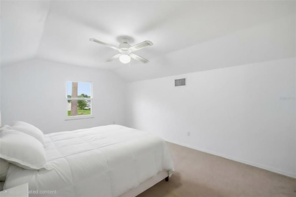 For Sale: $599,900 (5 beds, 3 baths, 2832 Square Feet)