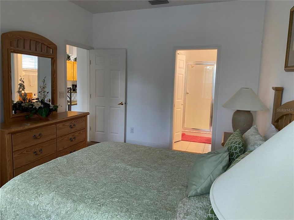 For Sale: $395,000 (4 beds, 3 baths, 1928 Square Feet)