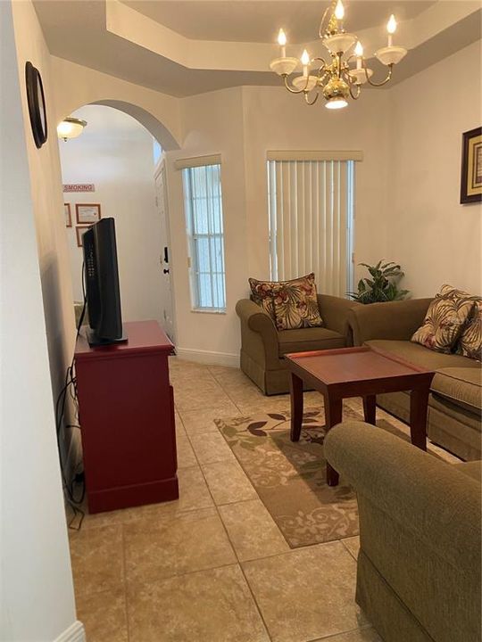For Sale: $395,000 (4 beds, 3 baths, 1928 Square Feet)