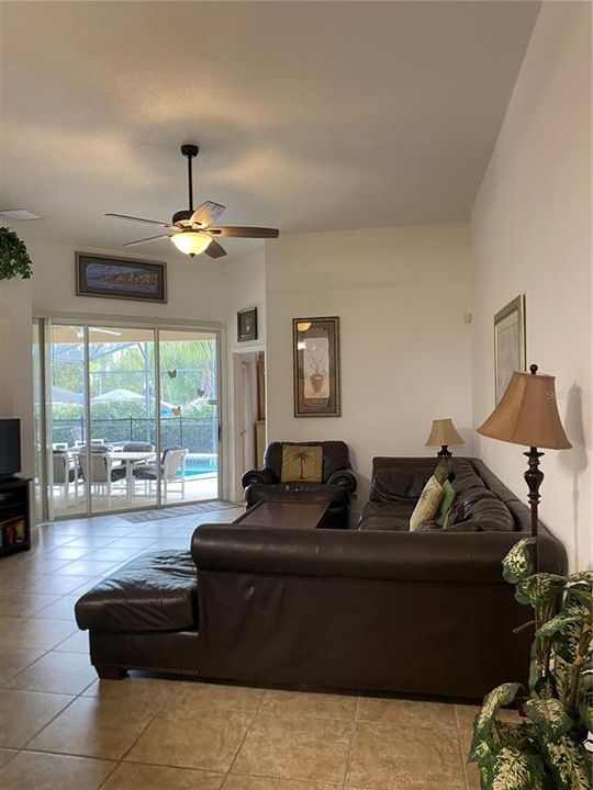 For Sale: $395,000 (4 beds, 3 baths, 1928 Square Feet)