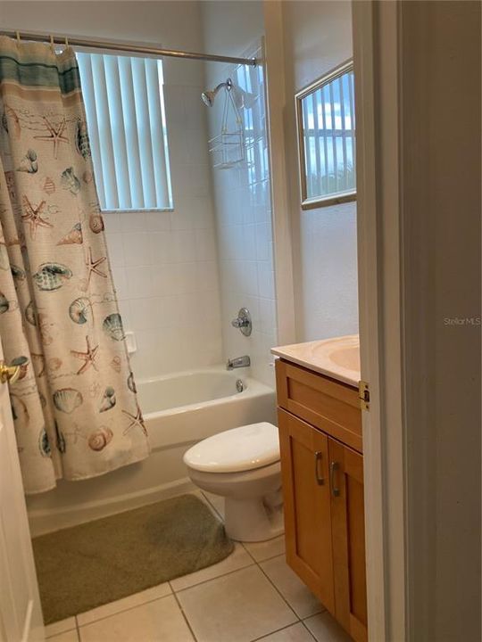 For Sale: $395,000 (4 beds, 3 baths, 1928 Square Feet)