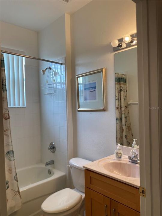 For Sale: $395,000 (4 beds, 3 baths, 1928 Square Feet)