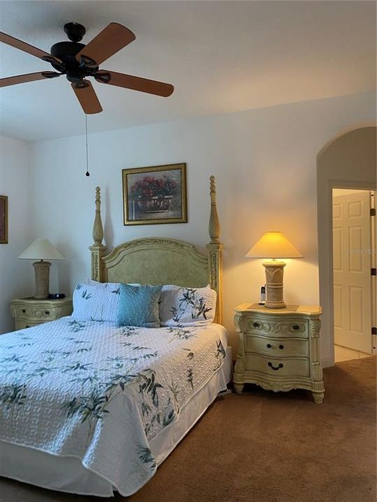 For Sale: $395,000 (4 beds, 3 baths, 1928 Square Feet)