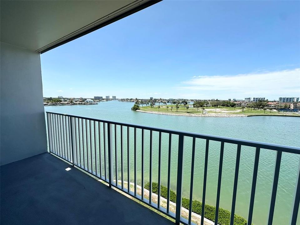 For Rent: $1,650 (1 beds, 1 baths, 885 Square Feet)