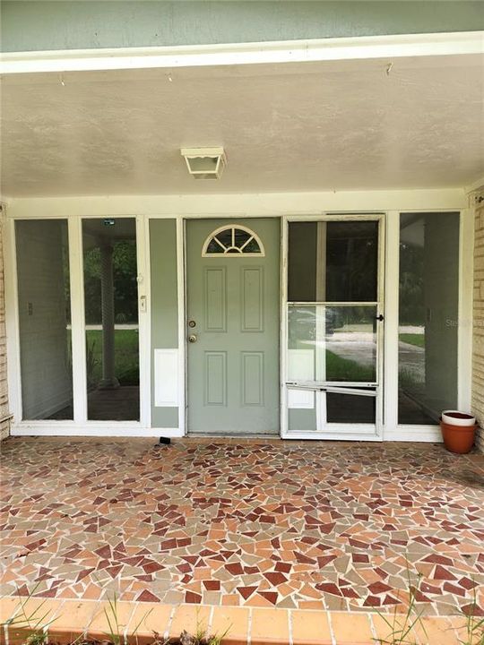 Active With Contract: $120,000 (3 beds, 2 baths, 1252 Square Feet)