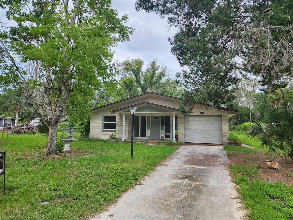 Active With Contract: $120,000 (3 beds, 2 baths, 1252 Square Feet)