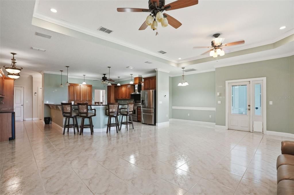 En Venta: $795,000 (3 camas, 3 baños, 4114 Pies cuadrados)