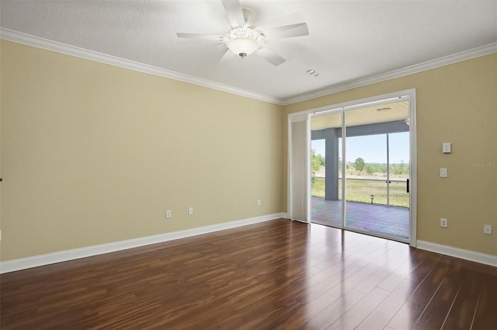 En Venta: $795,000 (3 camas, 3 baños, 4114 Pies cuadrados)