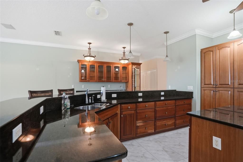 En Venta: $795,000 (3 camas, 3 baños, 4114 Pies cuadrados)