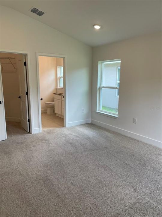 En Venta: $412,900 (4 camas, 2 baños, 1820 Pies cuadrados)