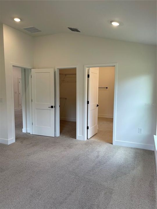 En Venta: $412,900 (4 camas, 2 baños, 1820 Pies cuadrados)