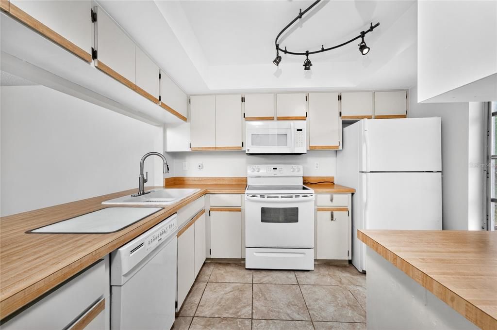 For Sale: $359,000 (4 beds, 0 baths, 2188 Square Feet)