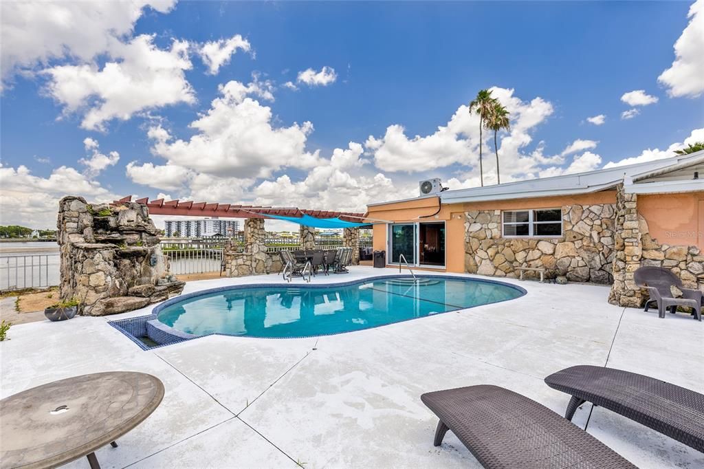 For Sale: $1,650,000 (3 beds, 3 baths, 3075 Square Feet)
