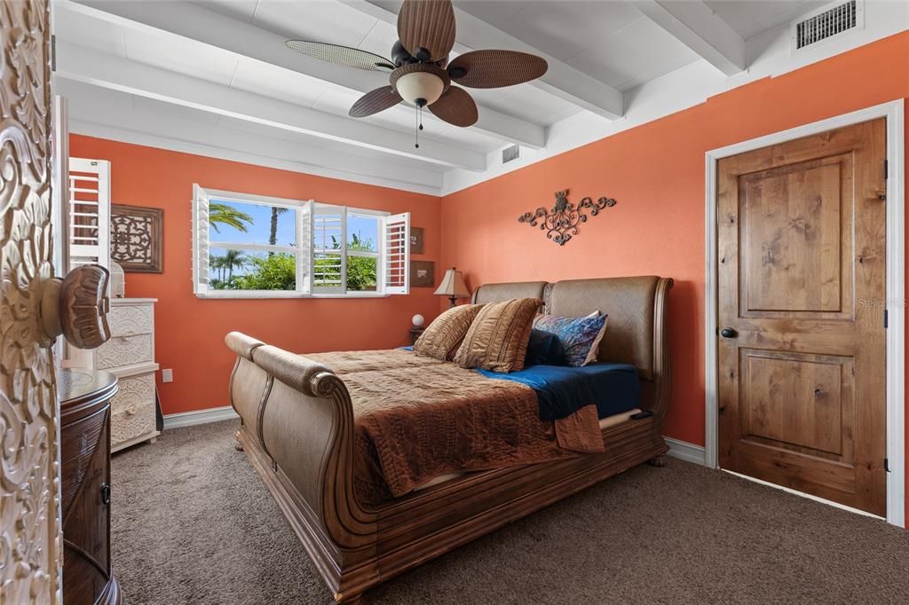 For Sale: $1,650,000 (3 beds, 3 baths, 3075 Square Feet)