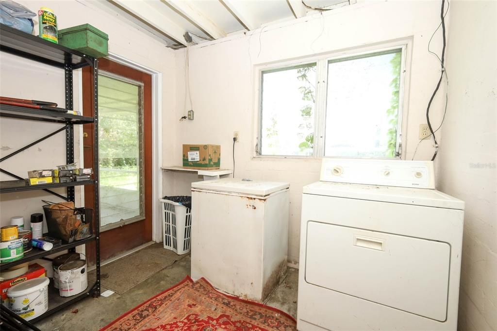 На продажу: $379,000 (2 спален, 1 ванн, 1020 Квадратных фут)