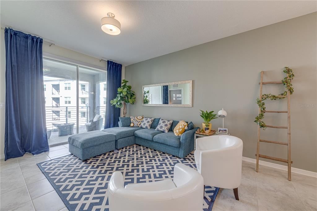 For Sale: $369,000 (3 beds, 2 baths, 1329 Square Feet)
